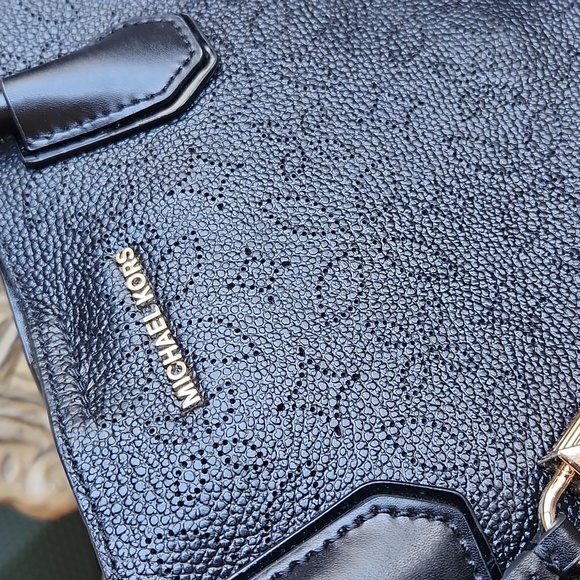 MICHAEL KORS Mercer Gallery Medium Laser Leather Tote Bag - Picture 10 of 13